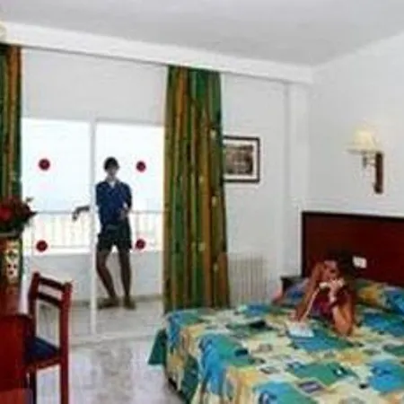 Elegance Playa Arenal Ii Хостел Ель-Ареналь