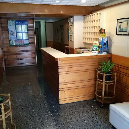 بيت شباب Elegance Playa Arenal Ii إل أرينال