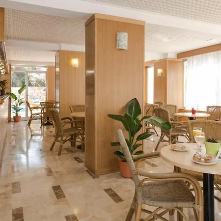 Elegance Playa Arenal Ii Хостел Ель-Ареналь